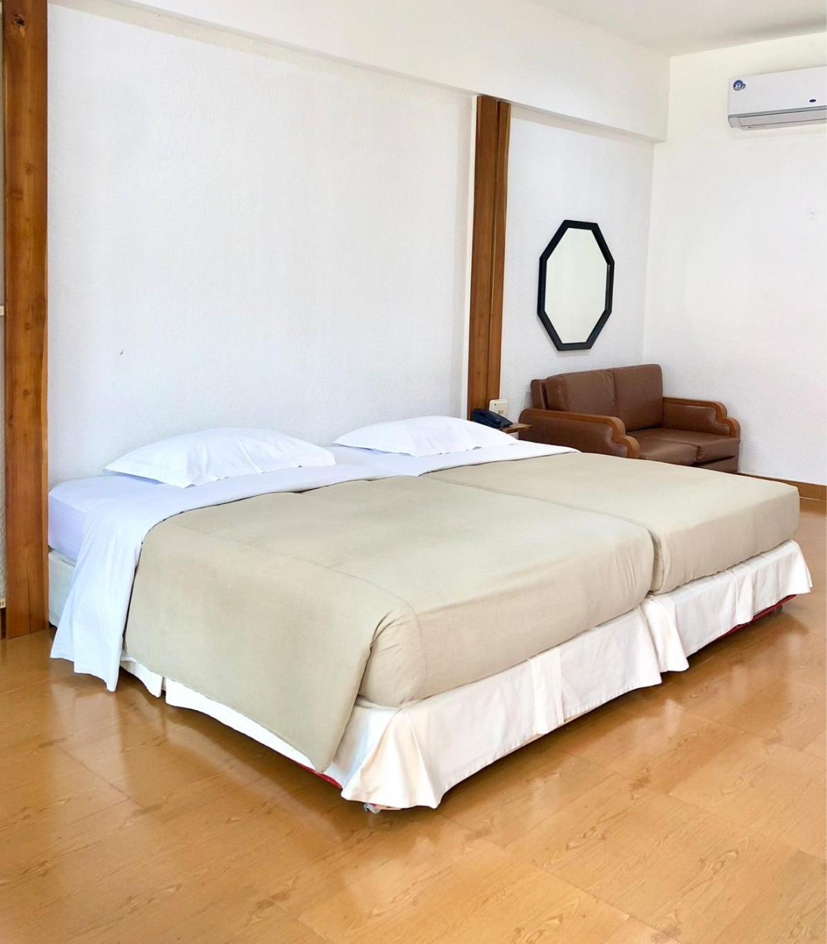 Dad D Resort By Lopburi Inn Resort Εξωτερικό φωτογραφία