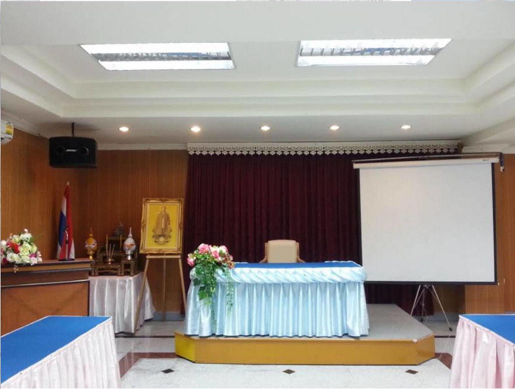 Dad D Resort By Lopburi Inn Resort Εξωτερικό φωτογραφία